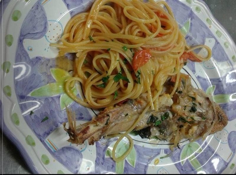 spaghetti con pomodori ed astice