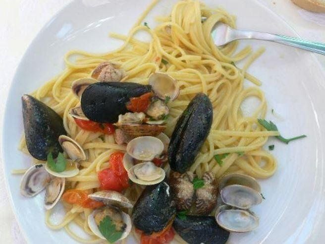 spaghetti con frutti mare