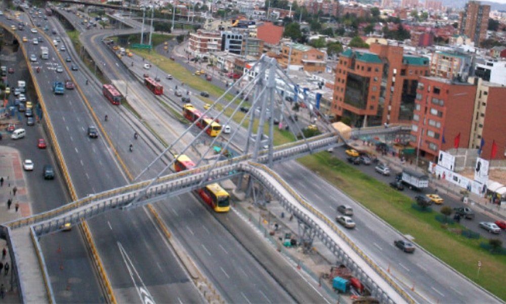 Puente peatonal estructuras metálicas