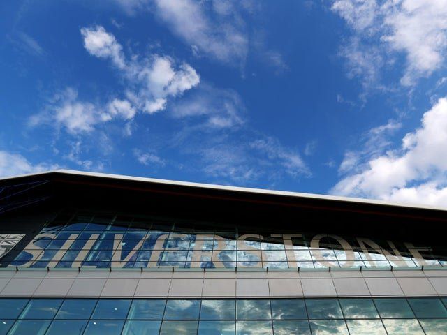 Silverstone-gebouw met de tekst 