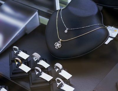 Pre-Owned Jewelry Store Phoenix, AZ — Jewelry Display in Phoenix, AZ
