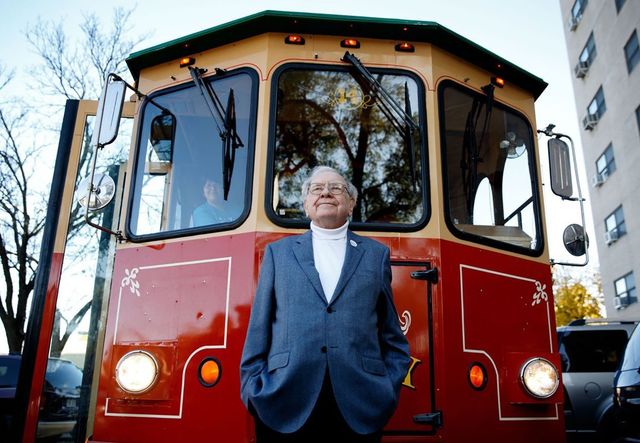 Tours | Ollie The Trolley | Omaha, NE