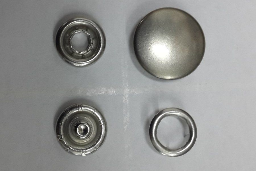לחצניות ניקל מט ראש מלא
