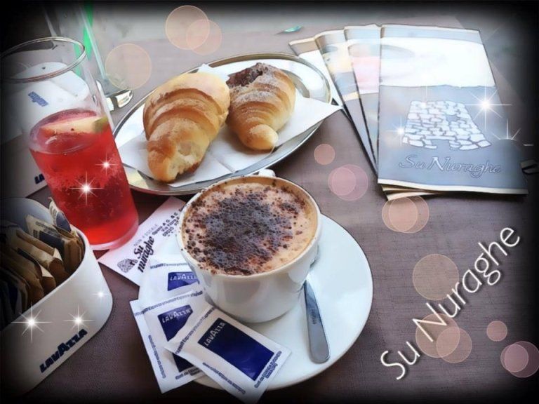 Colazione bar su Nuraghe Pula