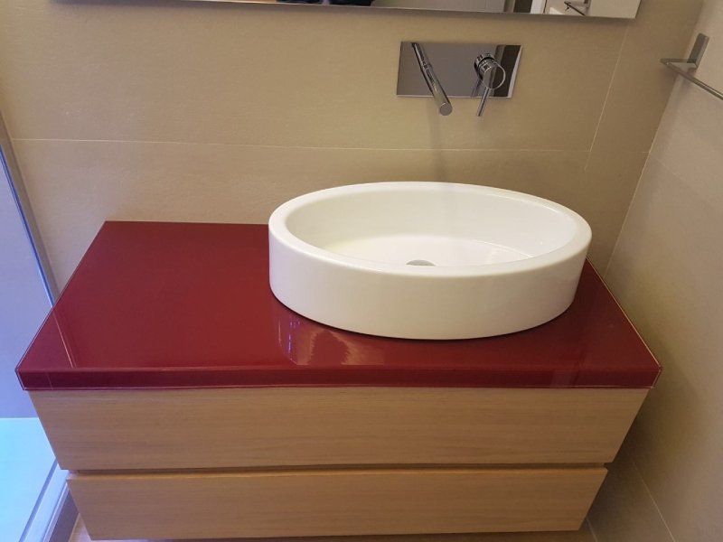 Piano bagno in vetro
