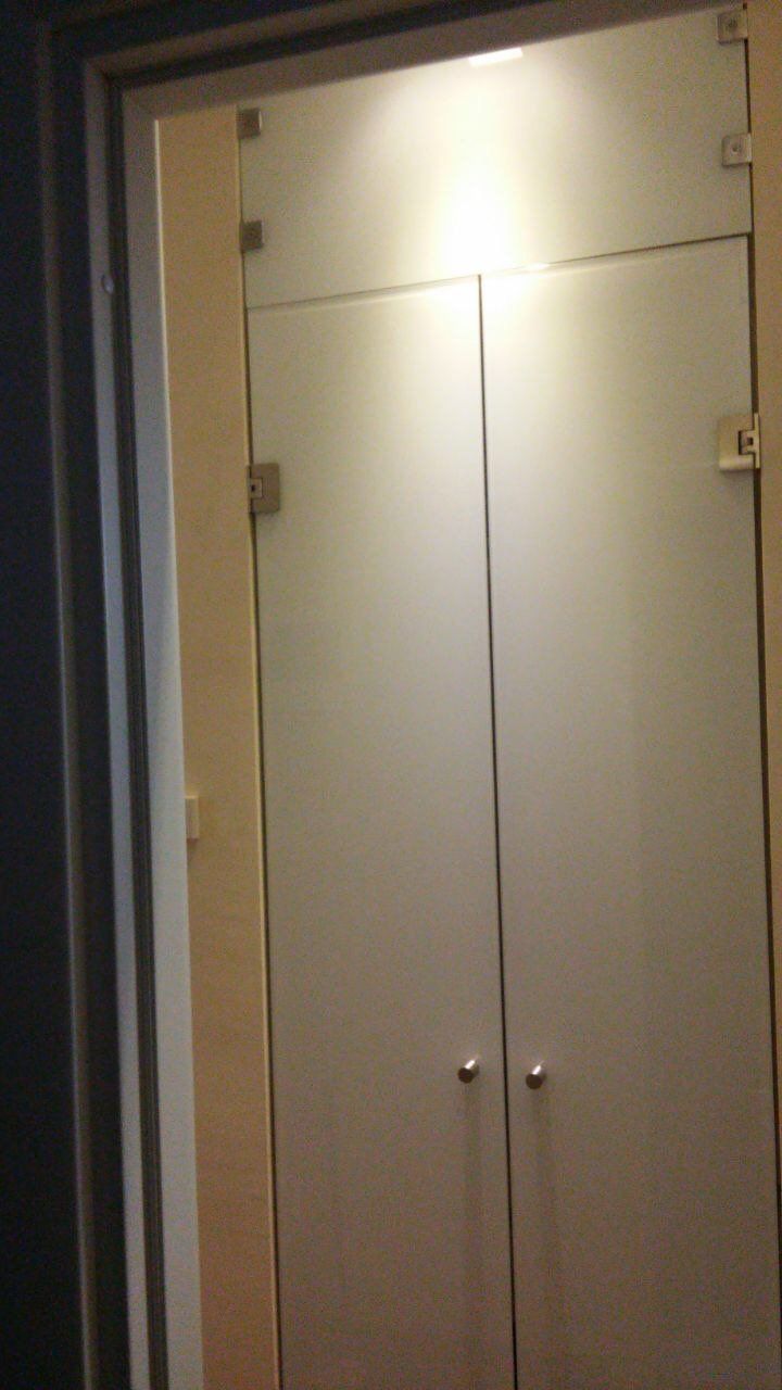 Porta a due ante in vetro