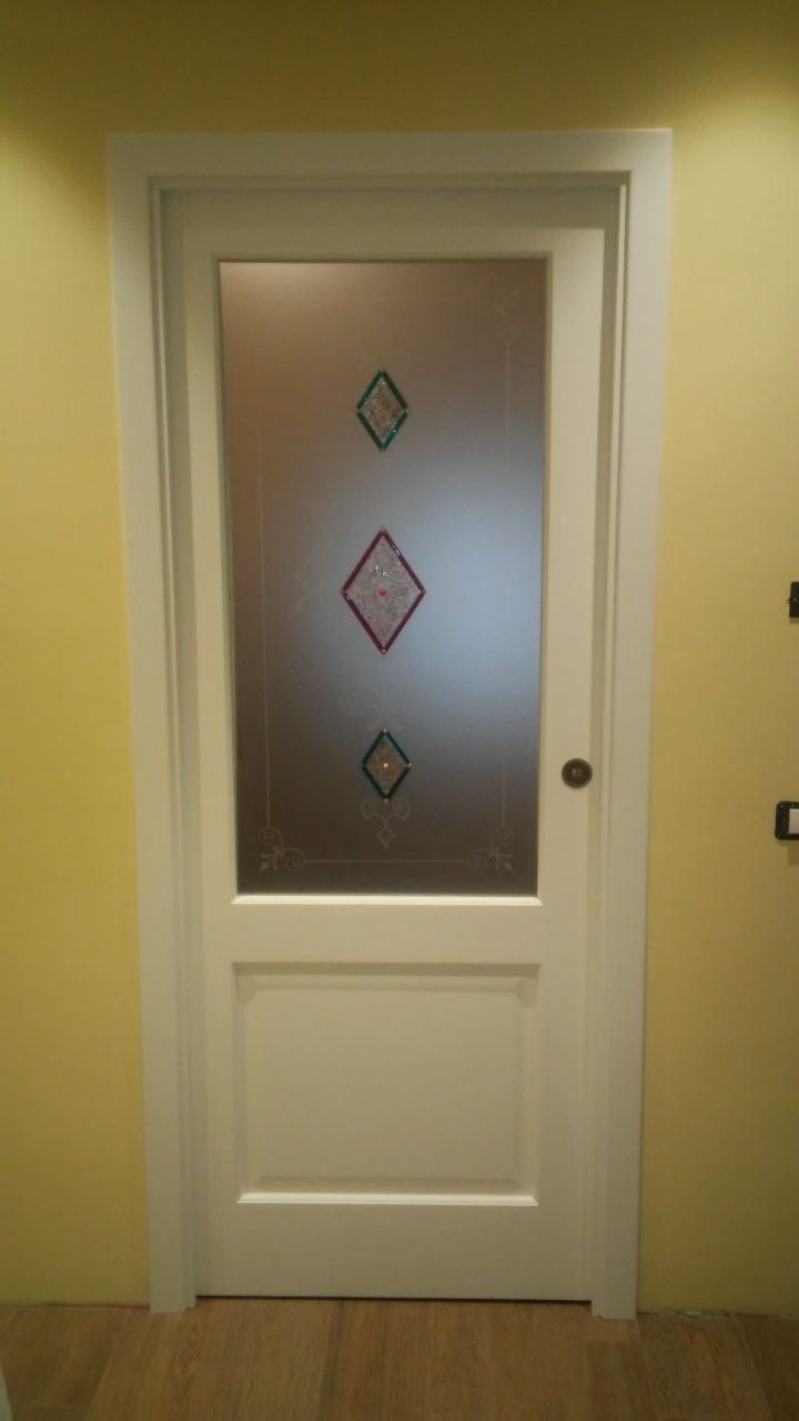 Assortimento di vetrate per porte interne
