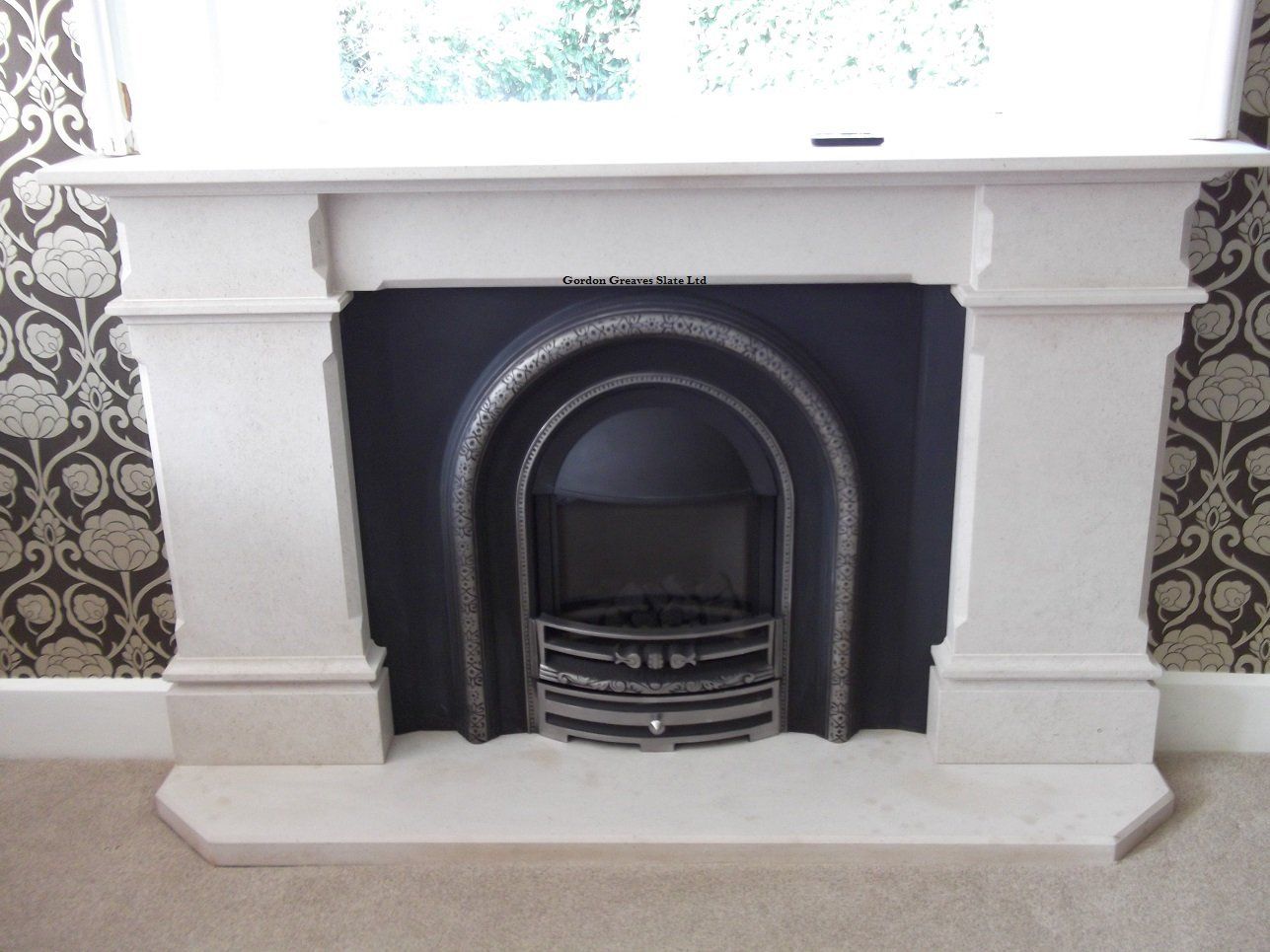 Moleanos Beige fire surround