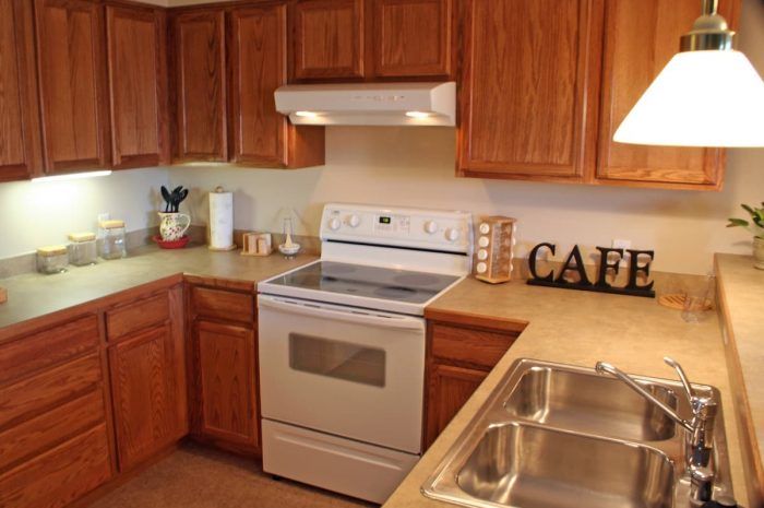 Kla-Ha-Ya Village Apartment Homes - Kitchen