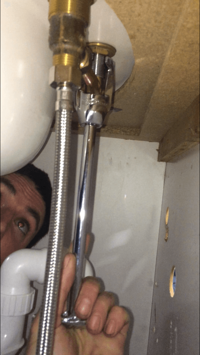 Basin socket set