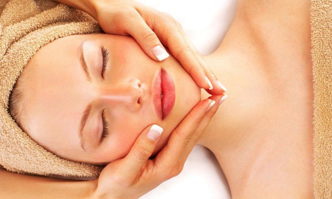 www.imageskinstudio.com Day Spa Facials and Chemical Peels www.imageskinstudio.com Day Spa Facials and Chemical Peels