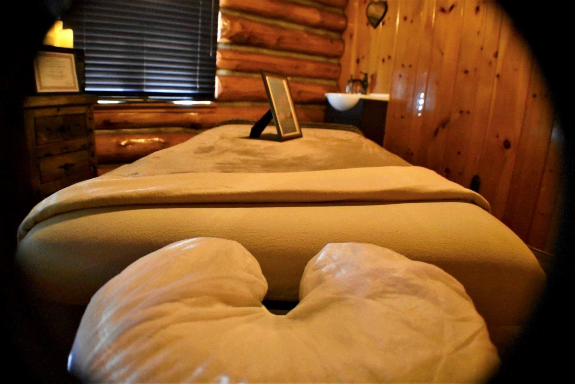 massage table