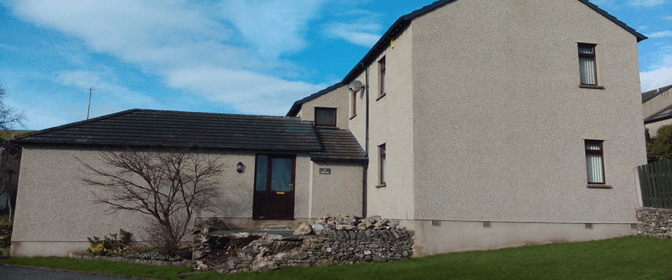 Textured plastering for exteriors