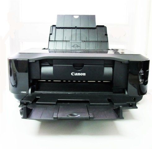 Stampante nera a marchio Canon
