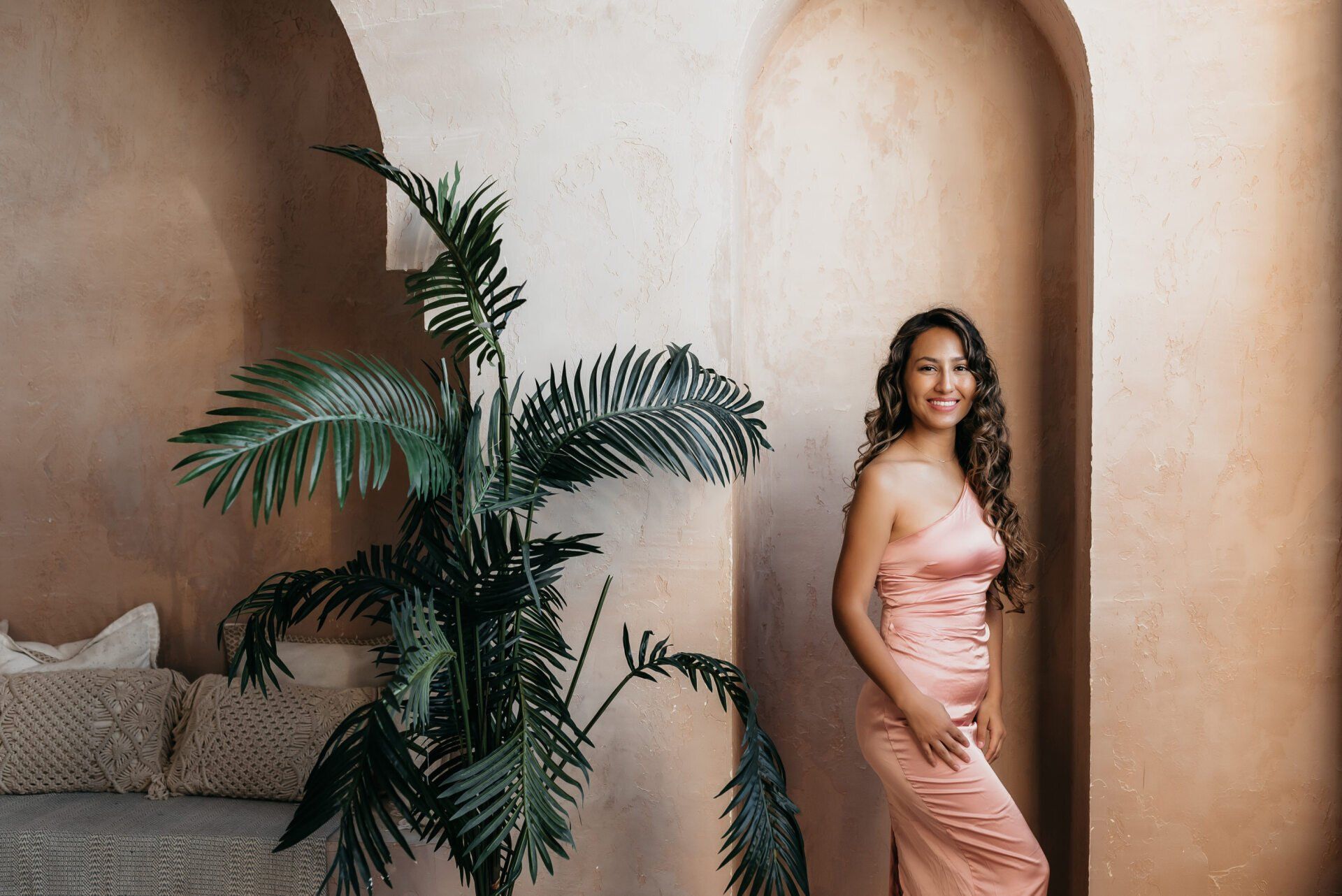 Woman standing in alcove for personal branding gift card