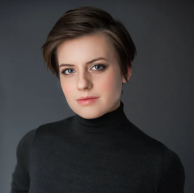 What to wear for headshots | Stacey Naglie Photography