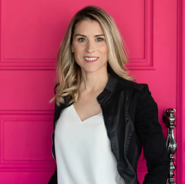 What to wear for headshots | Stacey Naglie Photography