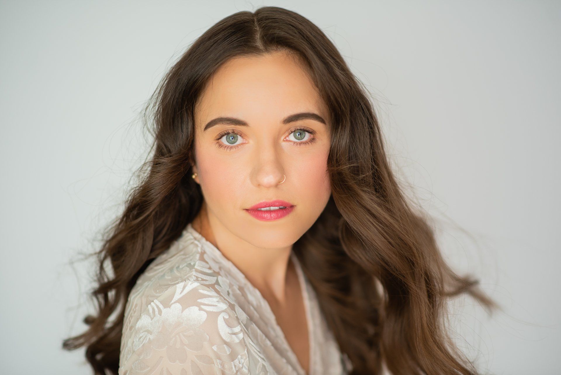 Professional Portrait Photography | Stacey Naglie Toronto | Woman in light coloured top