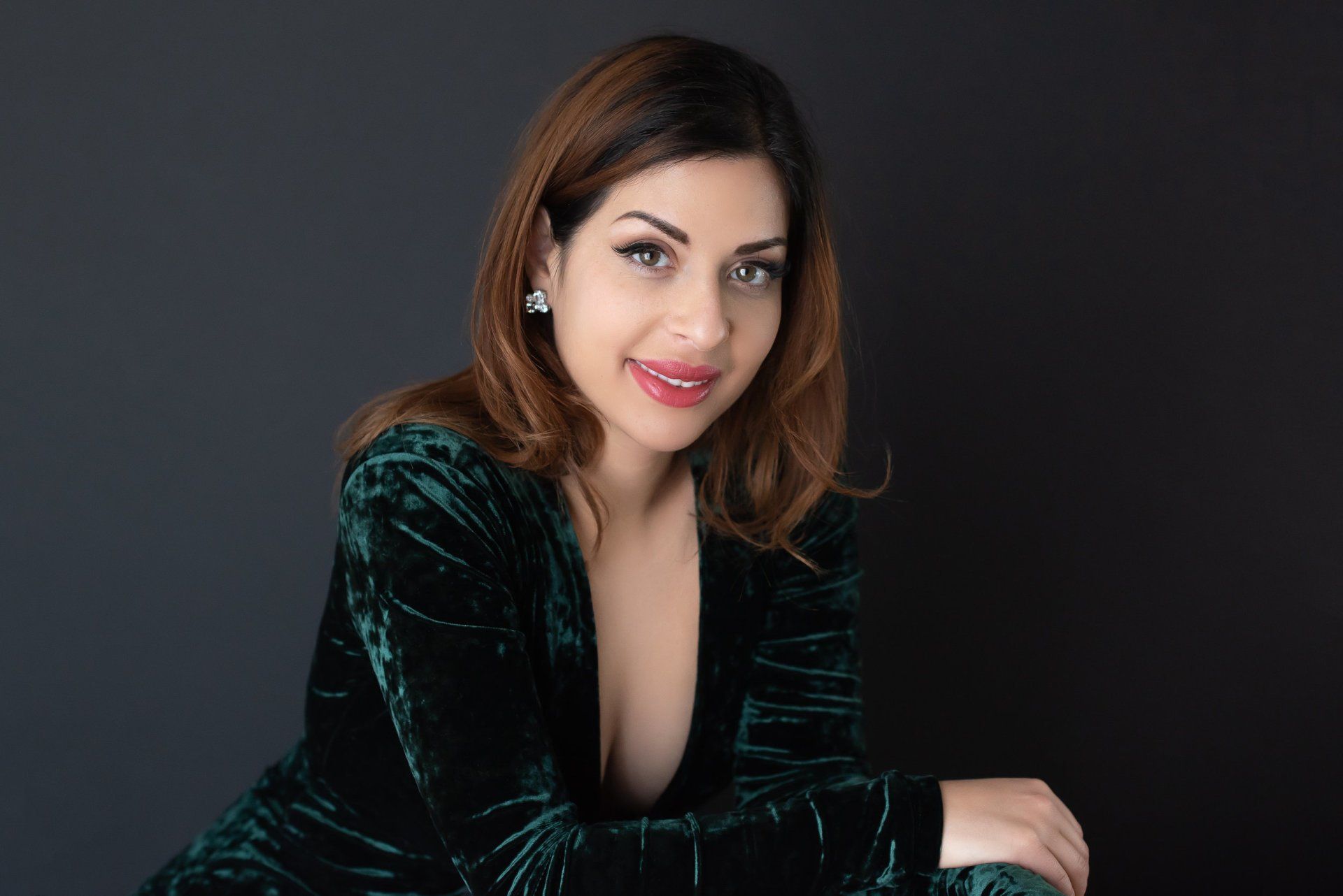Professional Portrait Photography | Stacey Naglie Toronto  | Woman in green top