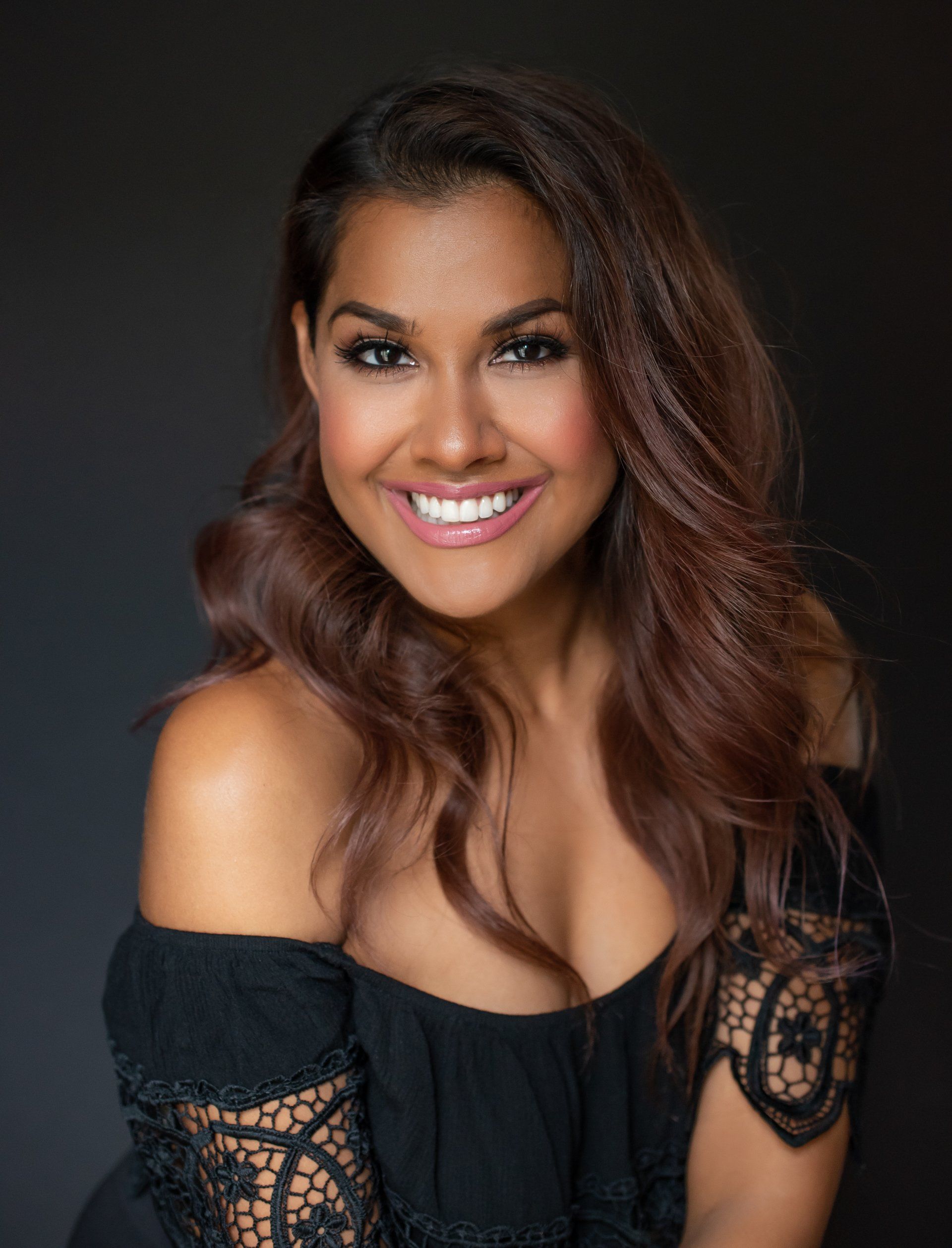 Portrait Photography | Stacey Naglie Toronto | Woman with black top