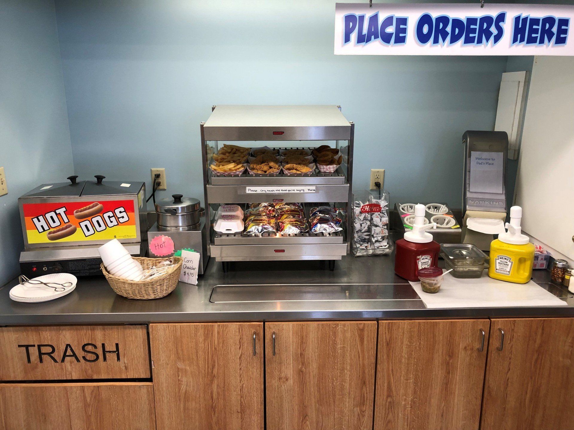 hot dog station