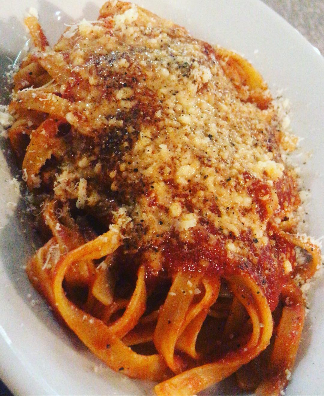 Tagliatelle pomodoro e formaggio