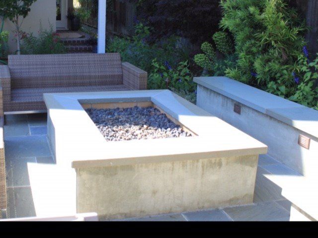 outdoor masonry fire pit