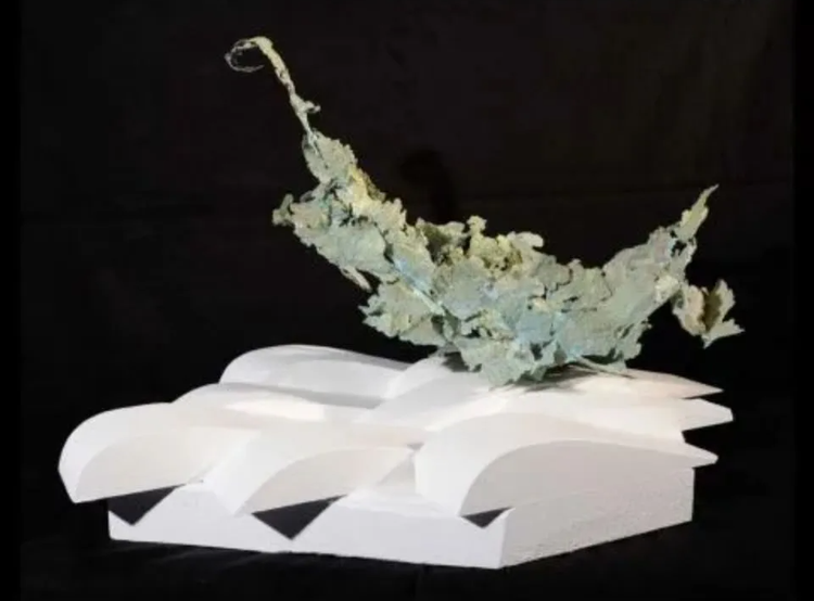Scultura in bronzo della Mostra “NUVOLE DI FANTASIA”