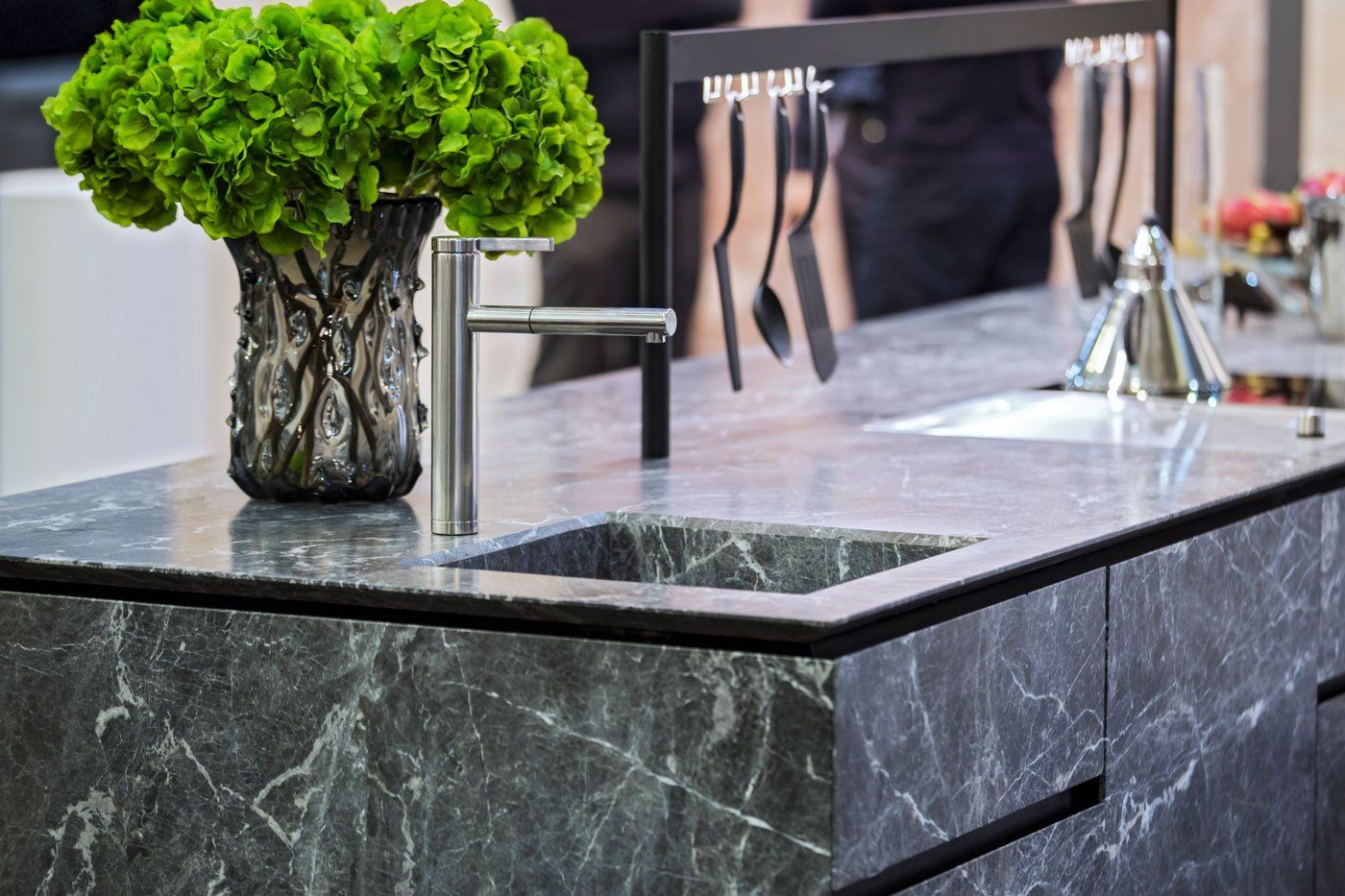 Black Kitchen — Longmont, CO — Colorado Stone Company