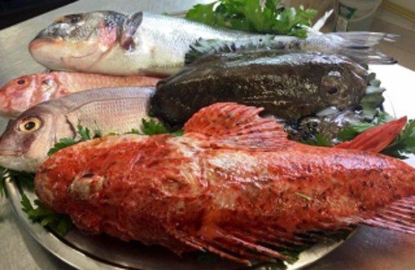 vassoio di pesce crudo