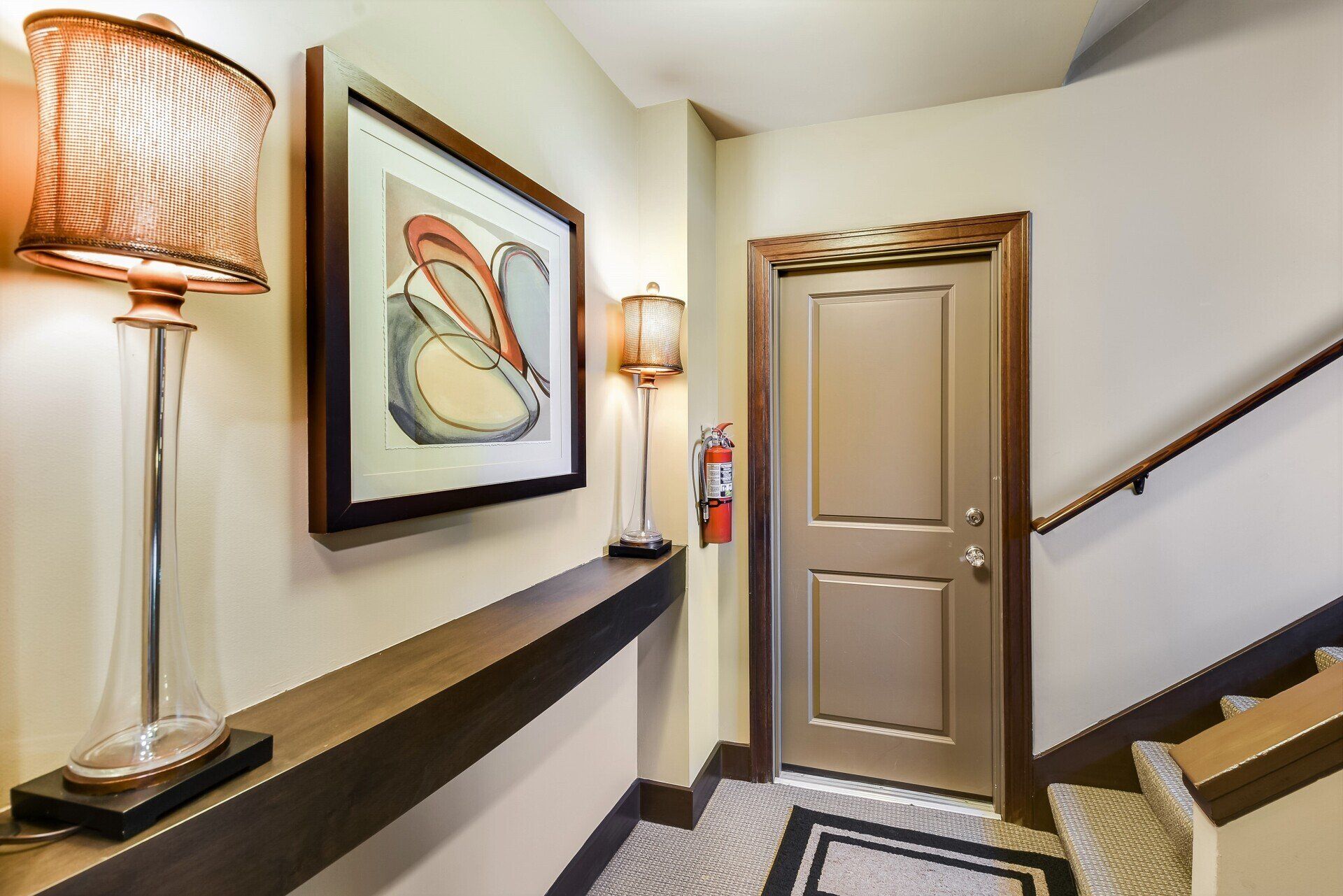 18 Galer Hallway