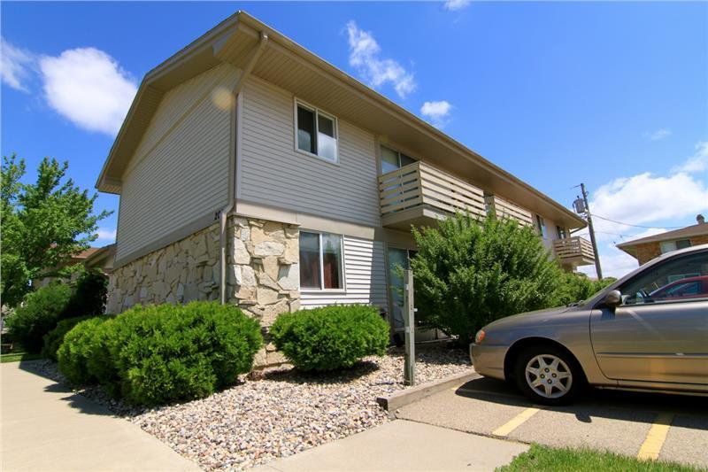 Tudor Oaks Apartments