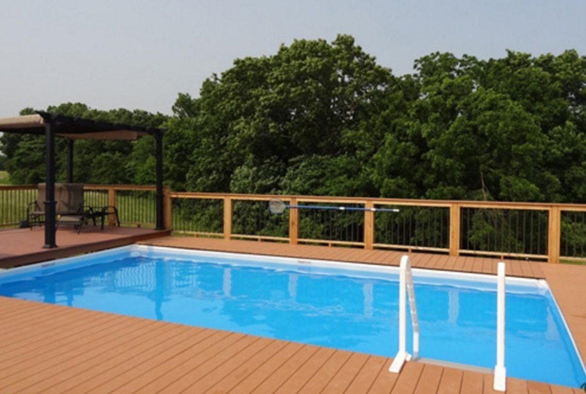 Above Ground Splash Super Pool With Landscaping Around the Edges. Get Yours at Columbia Pool & Spa