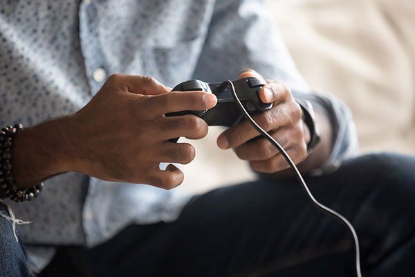 Game Controller — Hollywood, FL — 2 J’s Pawn & Gun