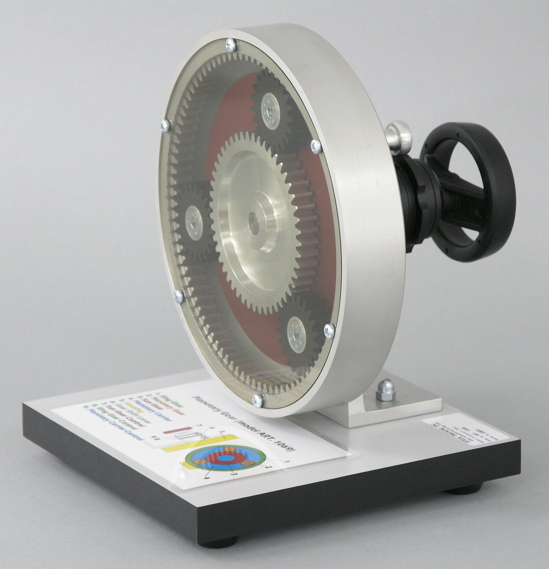 A model of a gearbox is sitting on a table