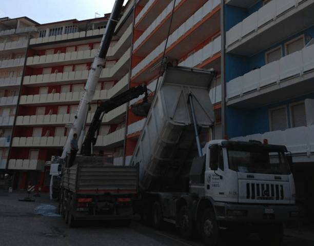 macchinario per la realizzazione di pavimentazioni in cemento