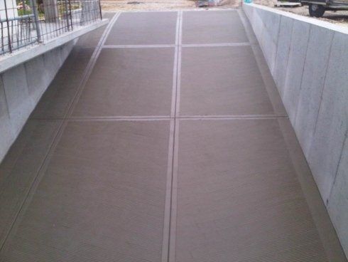 pavimentazione di rampa in cemento