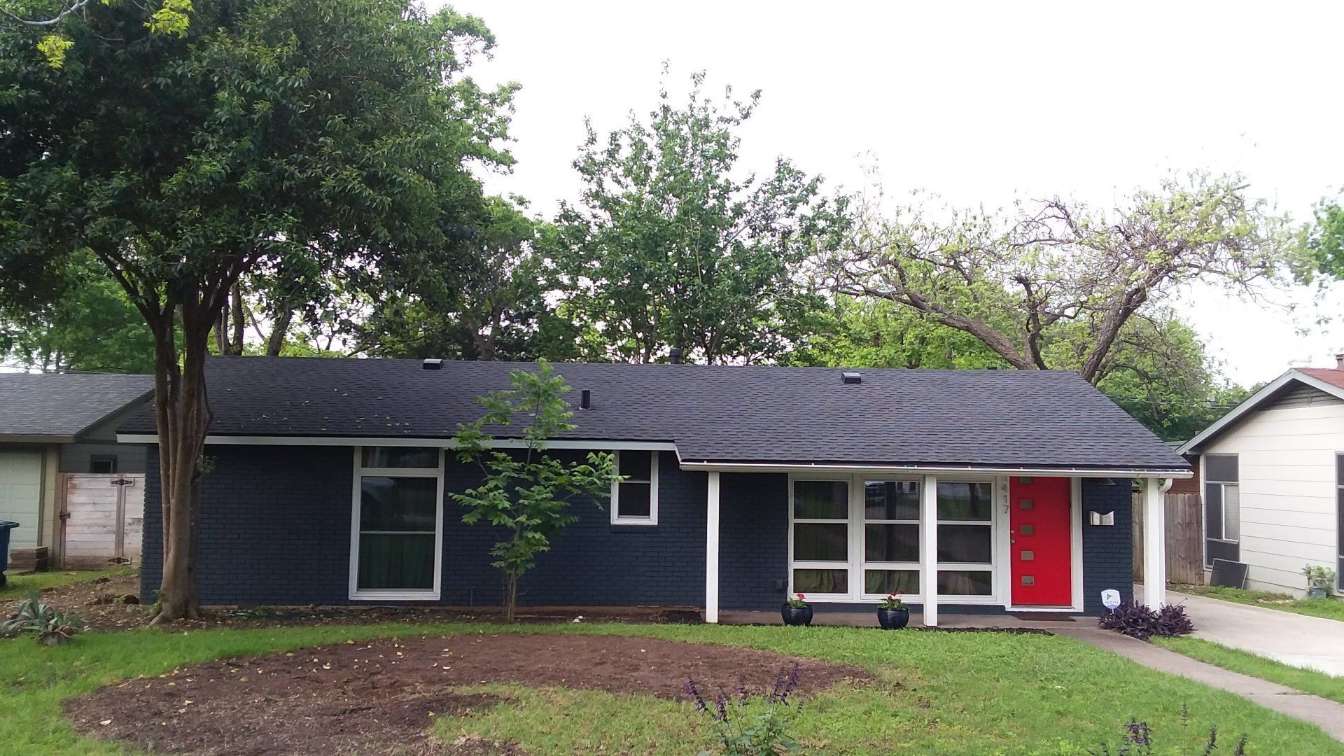 GAF, Timberline HDZ, Charcoal by Austin Roofing and Construction 512-629-4949