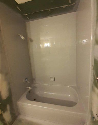 Anthony's Reglazing | Tub Reglazing | Old Westbury, NY