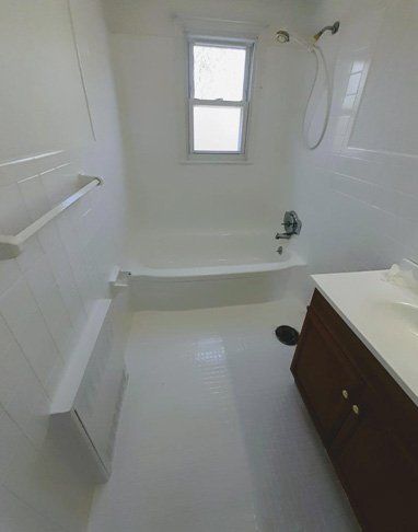 Anthony's Reglazing | Tub Reglazing | Old Westbury, NY