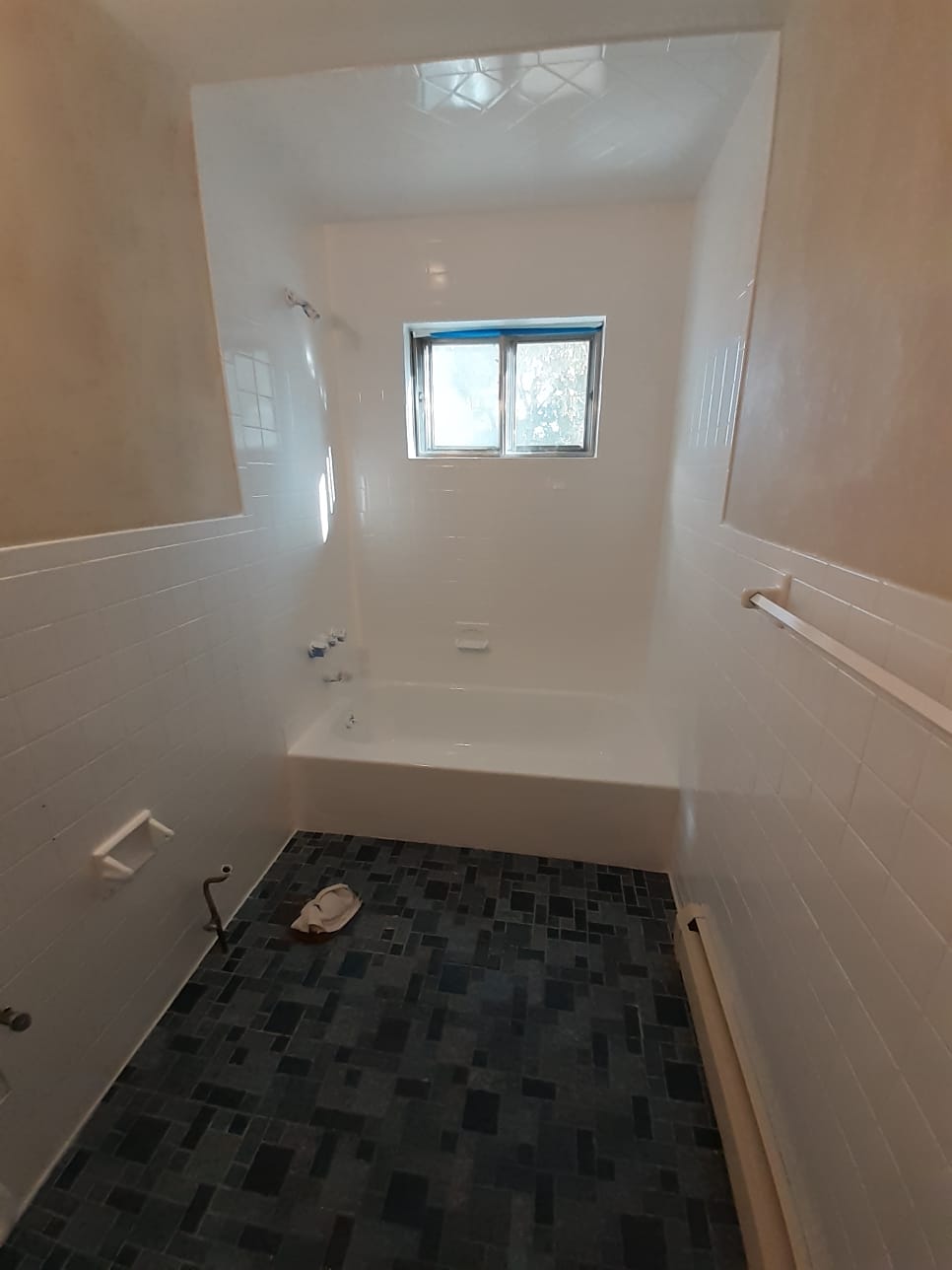 Anthony's Reglazing | Tub Reglazing | Old Westbury, NY