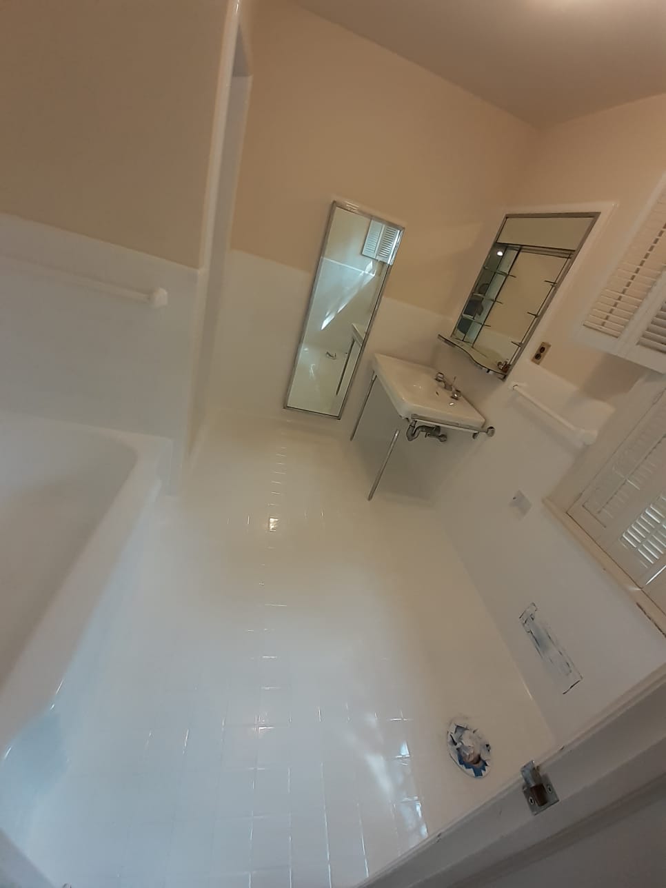 Anthony's Reglazing | Tub Reglazing | Old Westbury, NY