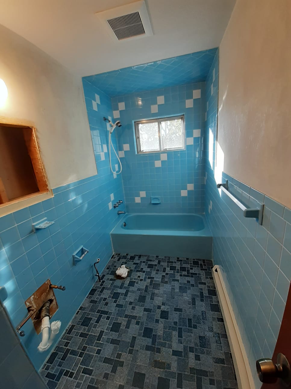 Anthony's Reglazing | Tub Reglazing | Old Westbury, NY