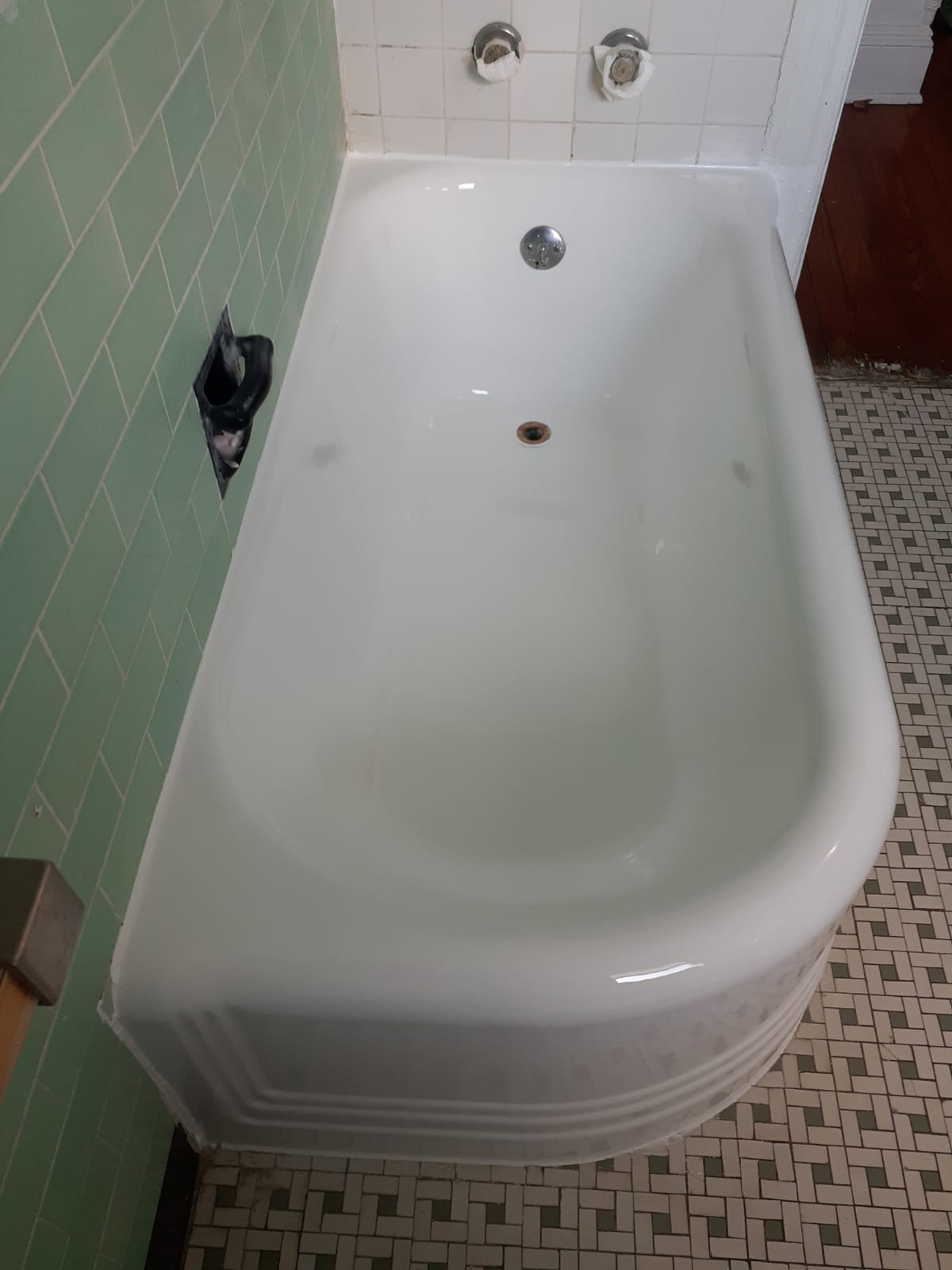 Anthony's Reglazing | Tub Reglazing | Old Westbury, NY