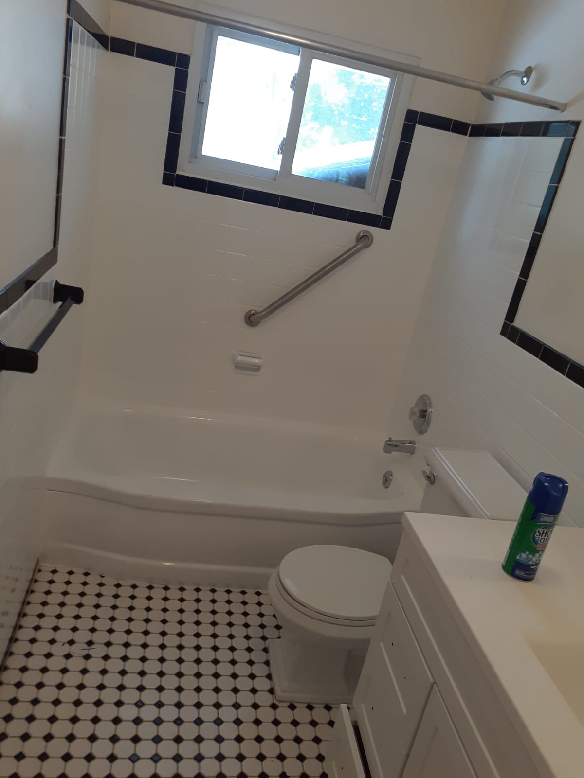 Anthony's Reglazing | Tub Reglazing | Old Westbury, NY