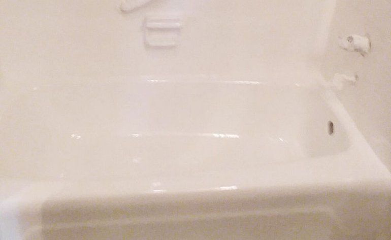 Anthony's Reglazing | Tub Reglazing | Old Westbury, NY