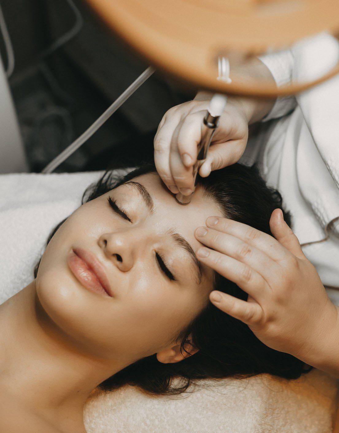 Having Non Invasive Microdermabrasion — White Oak, PA — Elegante Details Having Non Invasive Microdermabrasion — White Oak, PA — Elegante Details