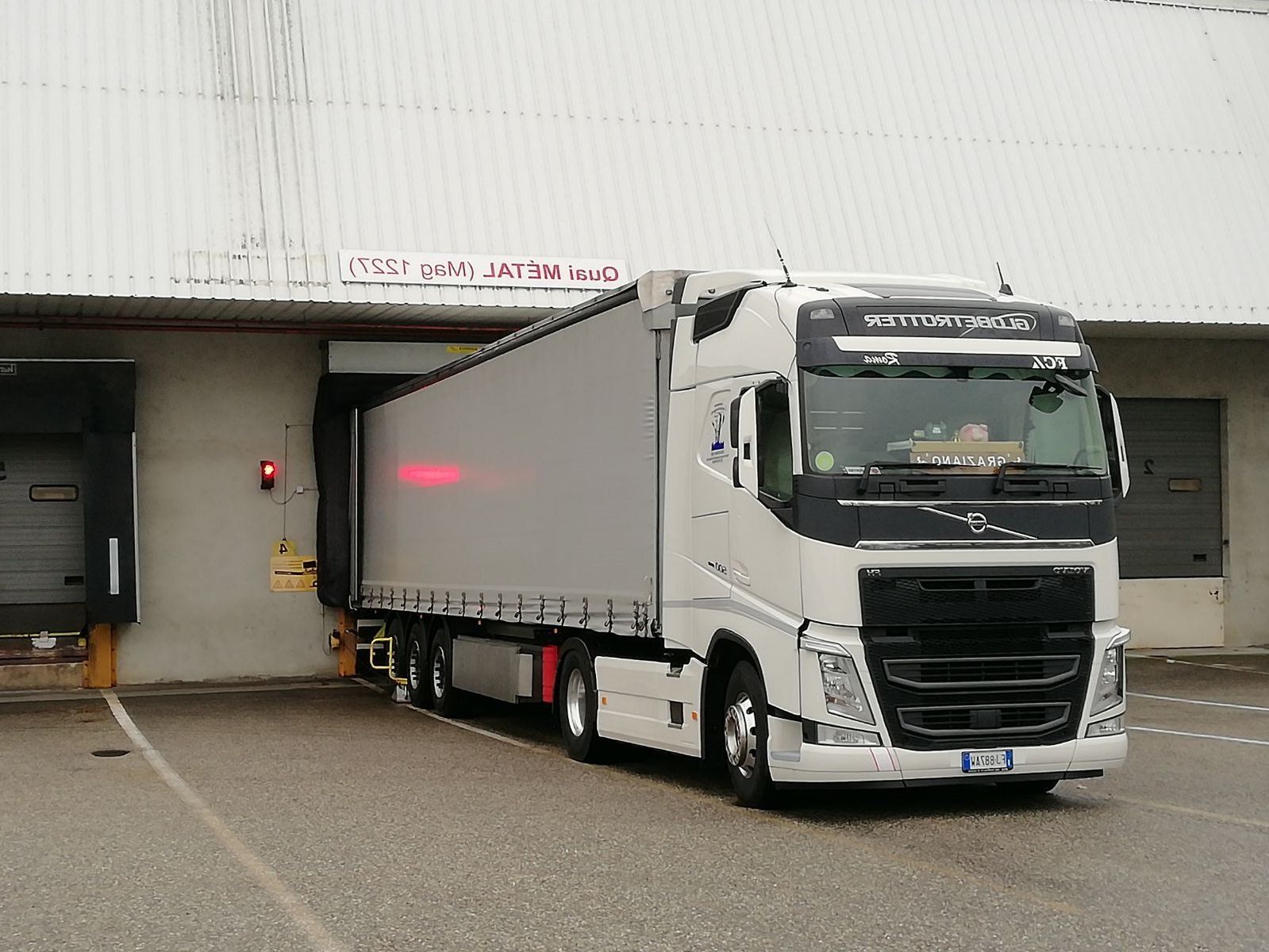 Camion per trasporti voluminosi