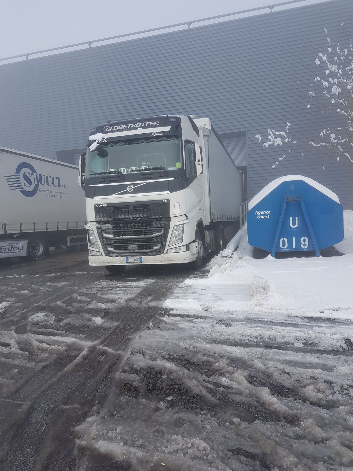 Parco macchine per trasporti