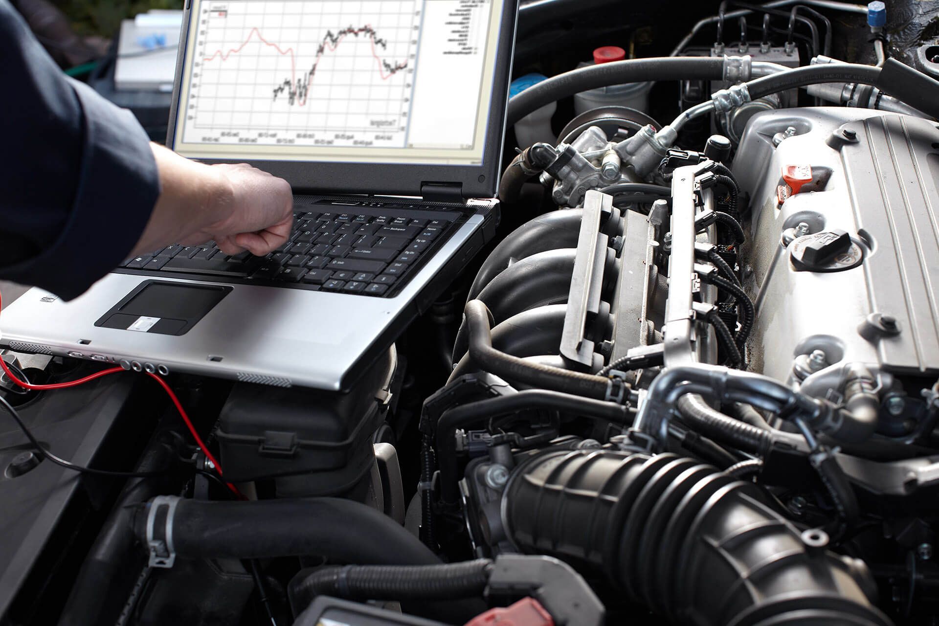 controllo elettronico motore auto